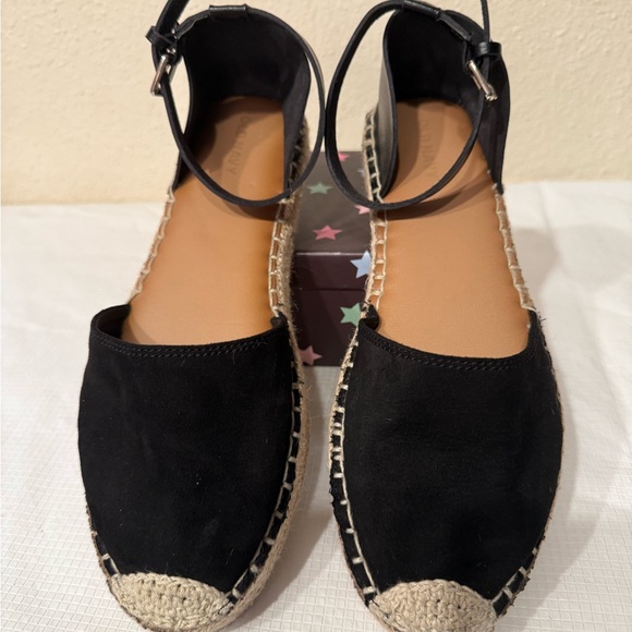 Old Navy Black and Tan Espadrille Sandals - Picture 5 of 14